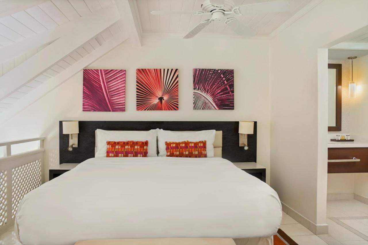 Crystal Cove By Elegant Hotels - All-Inclusive Saint James Dış mekan fotoğraf