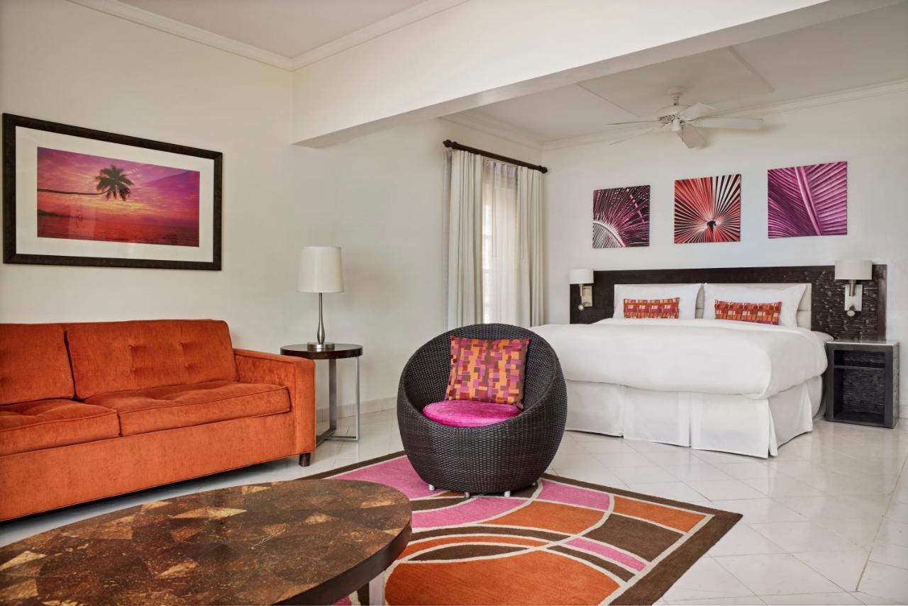 Crystal Cove By Elegant Hotels - All-Inclusive Saint James Dış mekan fotoğraf