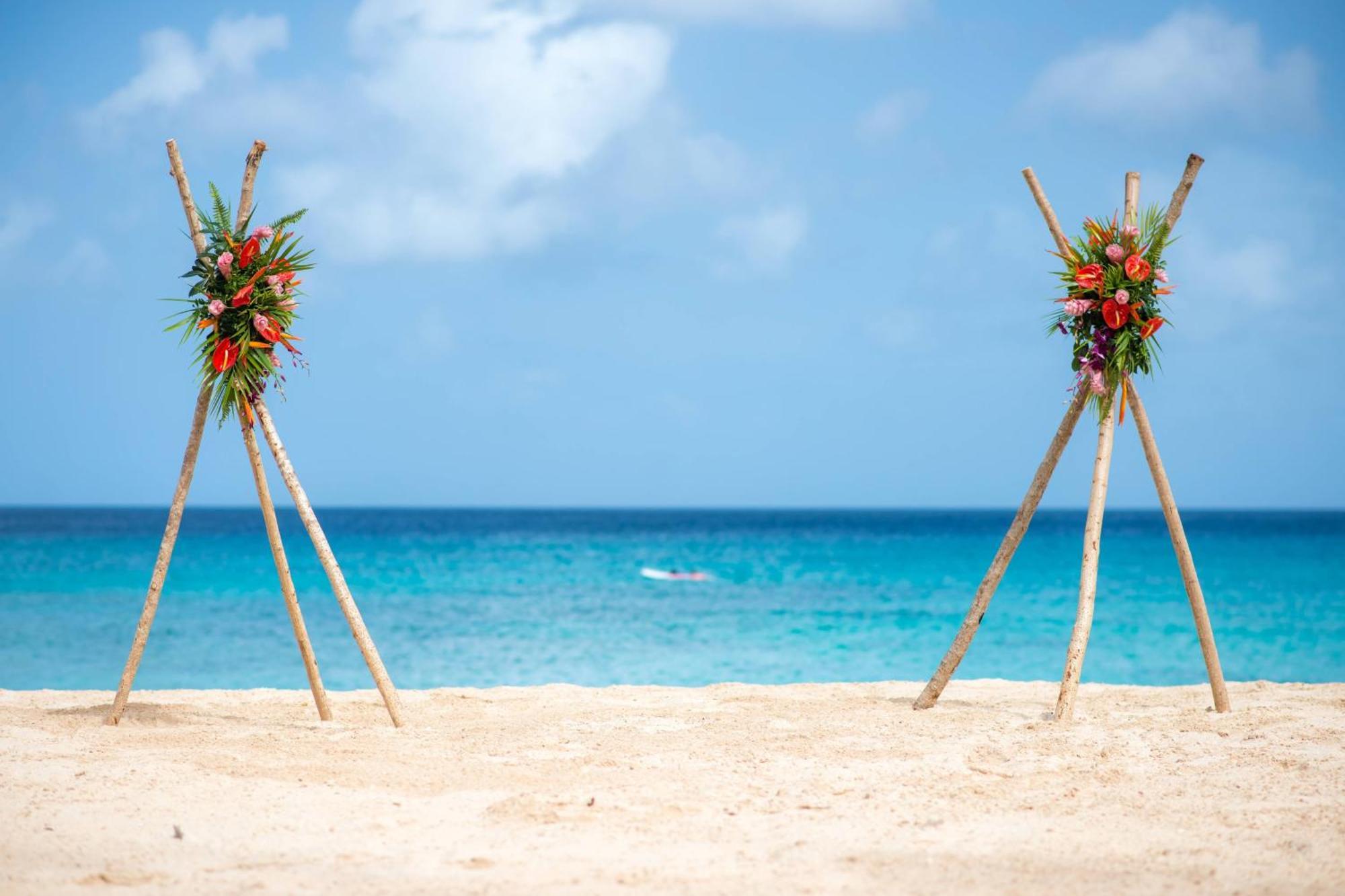 Crystal Cove By Elegant Hotels - All-Inclusive Saint James Dış mekan fotoğraf