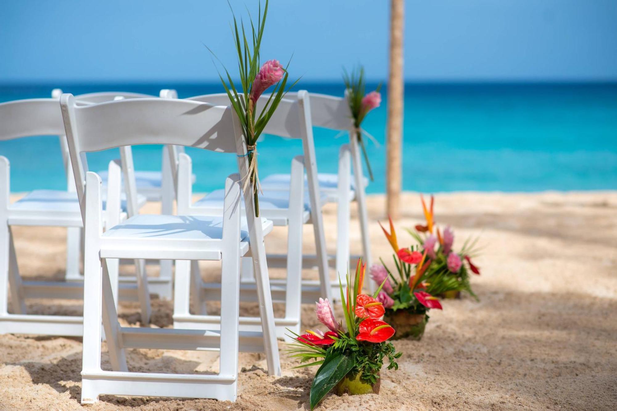 Crystal Cove By Elegant Hotels - All-Inclusive Saint James Dış mekan fotoğraf