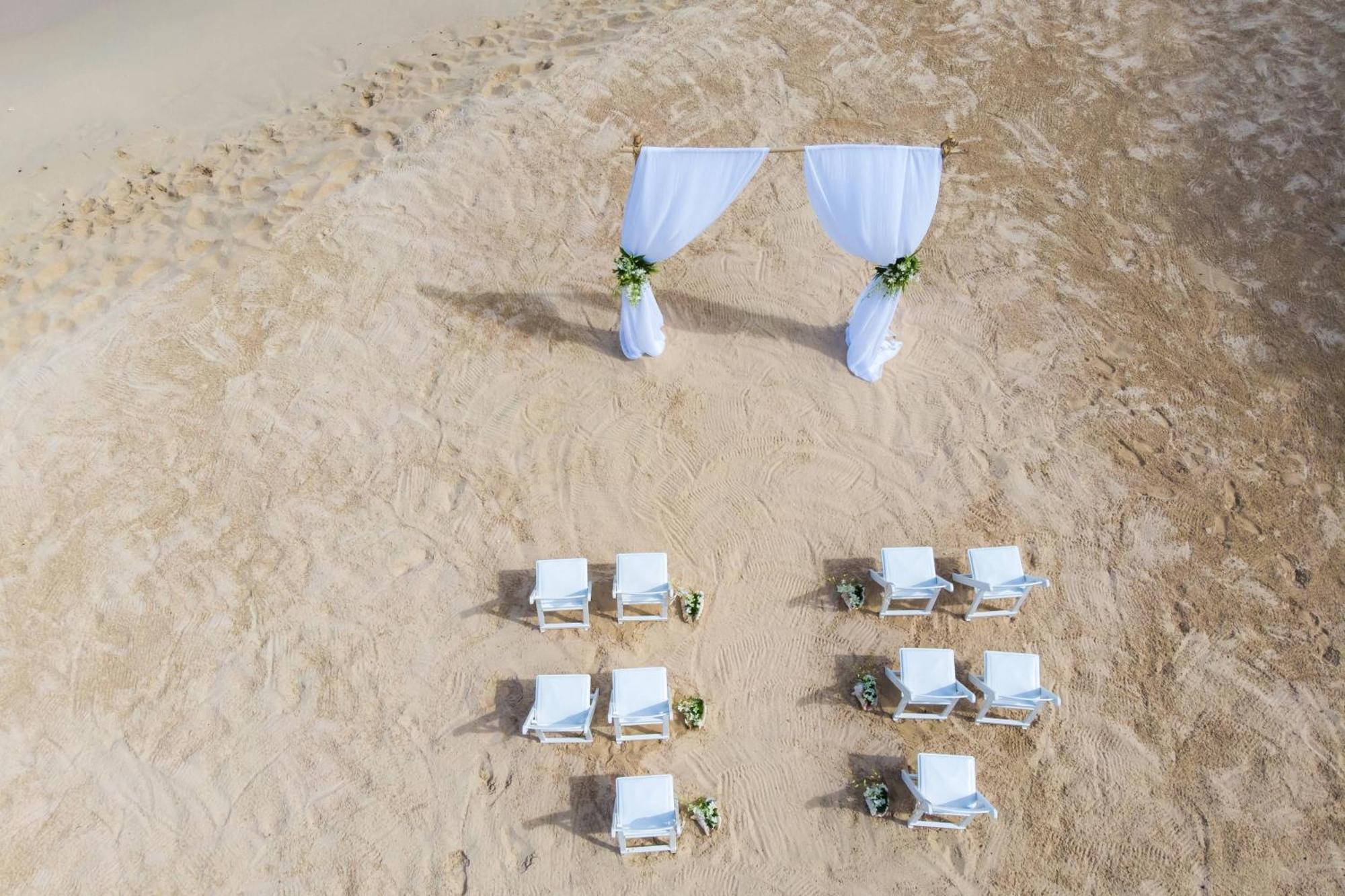 Crystal Cove By Elegant Hotels - All-Inclusive Saint James Dış mekan fotoğraf
