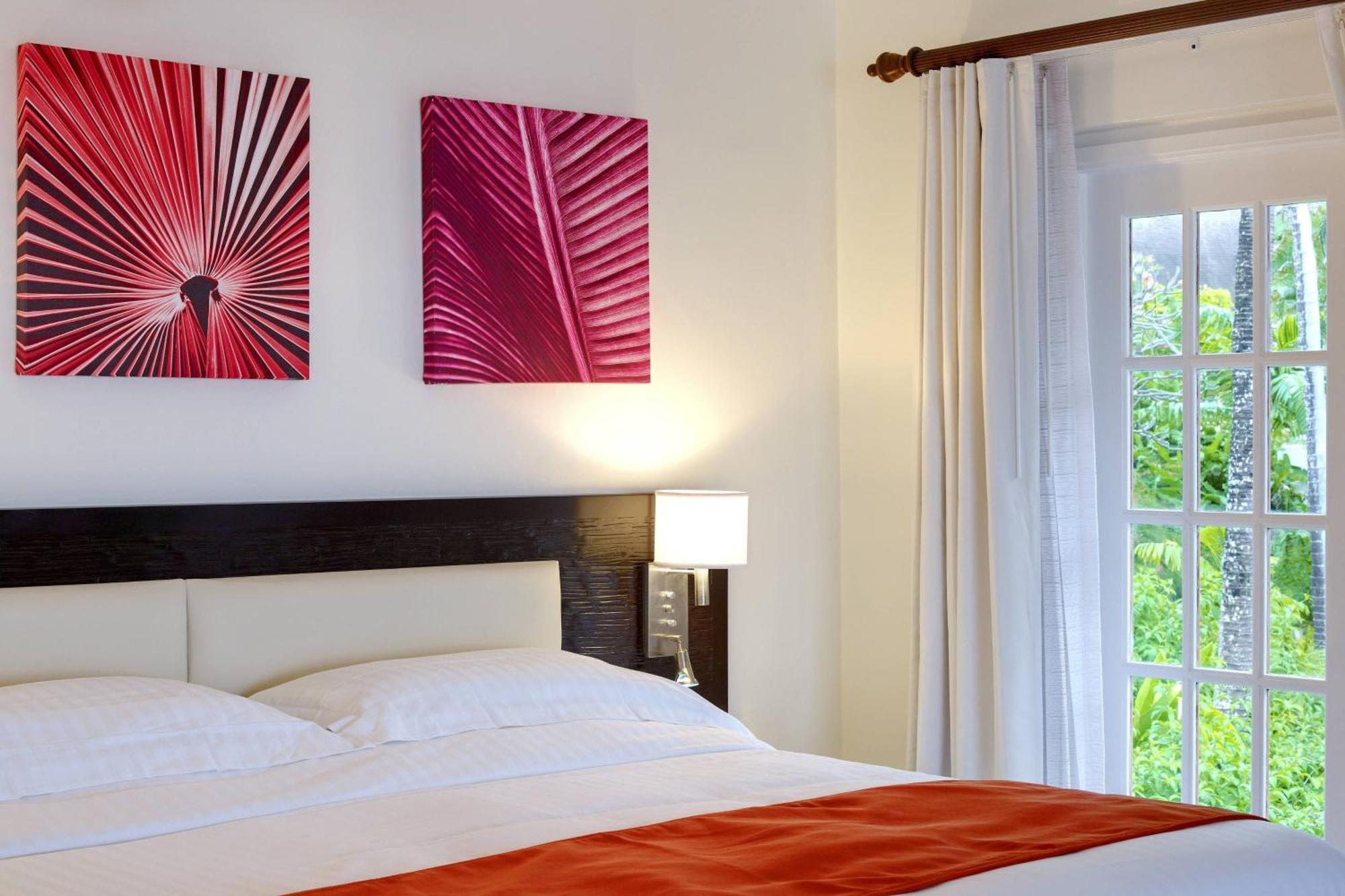 Crystal Cove By Elegant Hotels - All-Inclusive Saint James Dış mekan fotoğraf